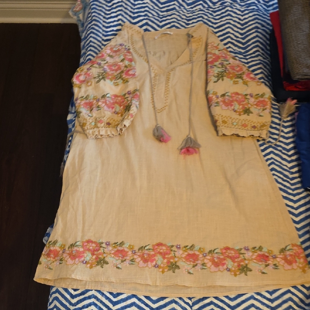 R. Vivimos Beige Pleated Top